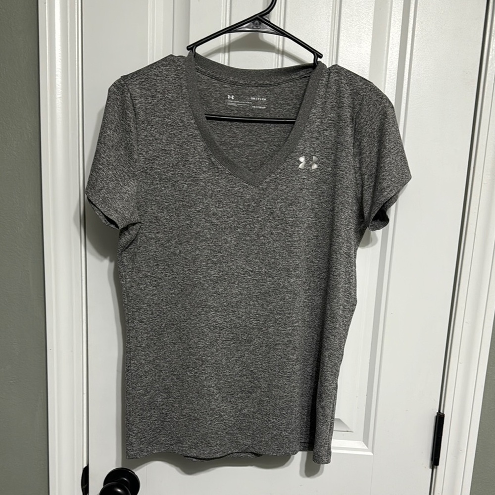Under Armour Gray Short Sleeve Tee